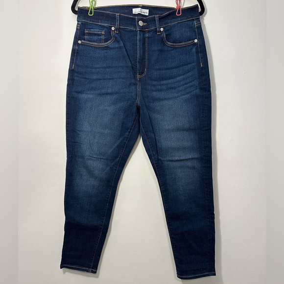 LOFT Denim - NWOT LOFT High Rise Skinny Jeans Size 31P in Vintage Dark Wash
